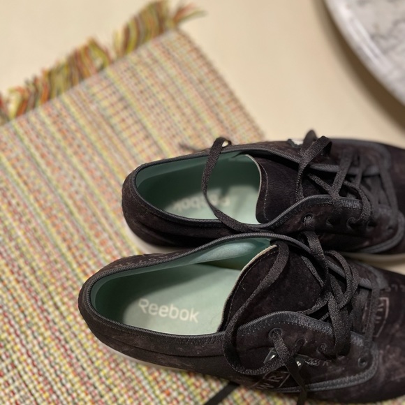 Reebok shoes size 11 - Picture 3 of 4